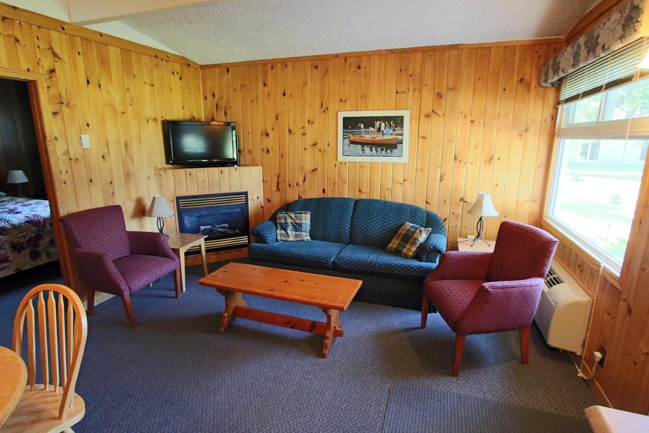 Colonial Bay Motel And Cottages Huntsville Pokoj fotografie