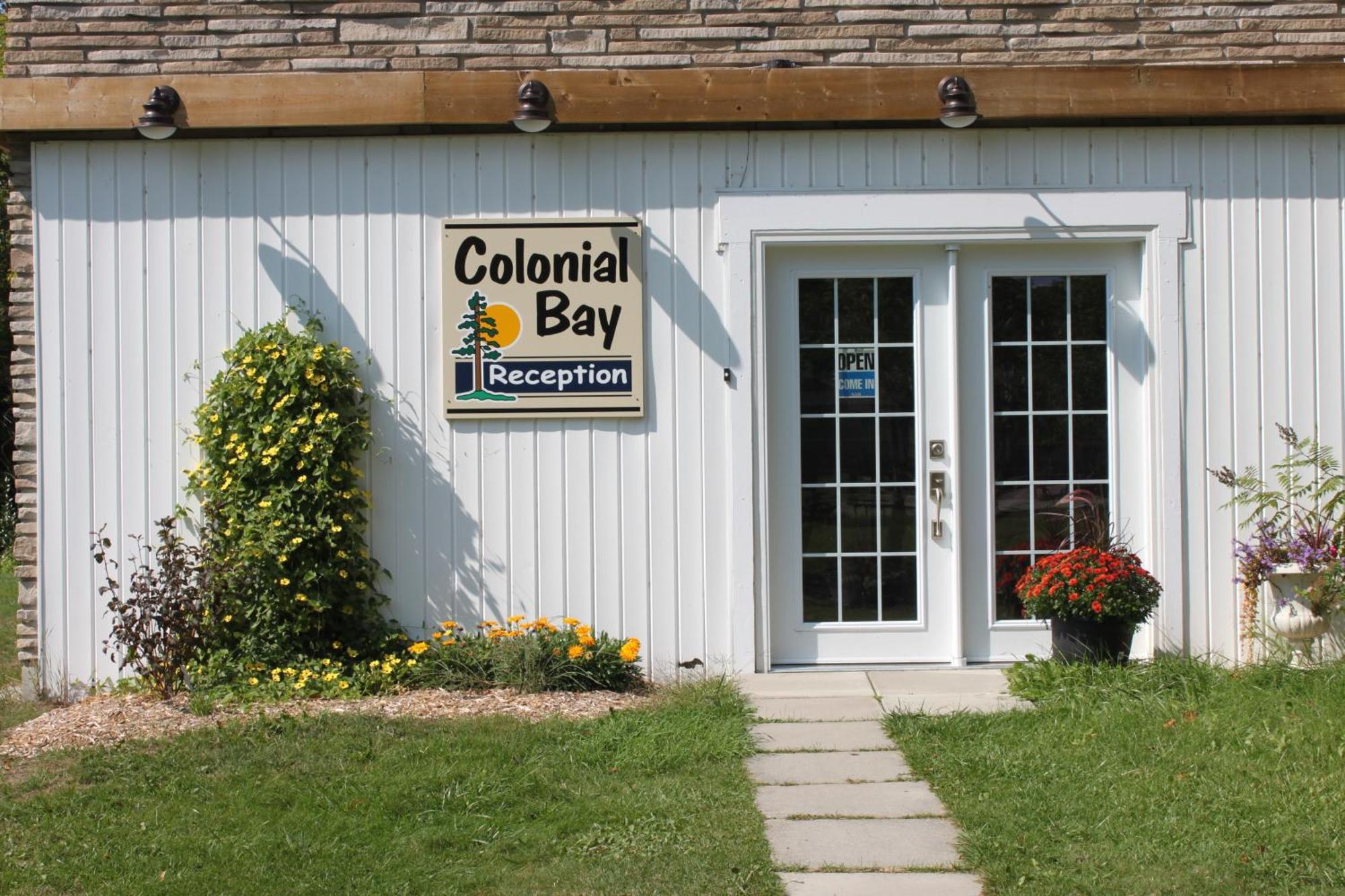 Colonial Bay Motel And Cottages Huntsville Exteriér fotografie